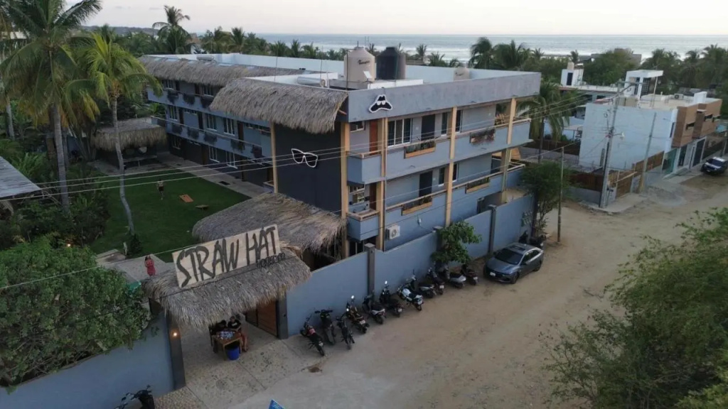 Straw Hat Surf Hostel