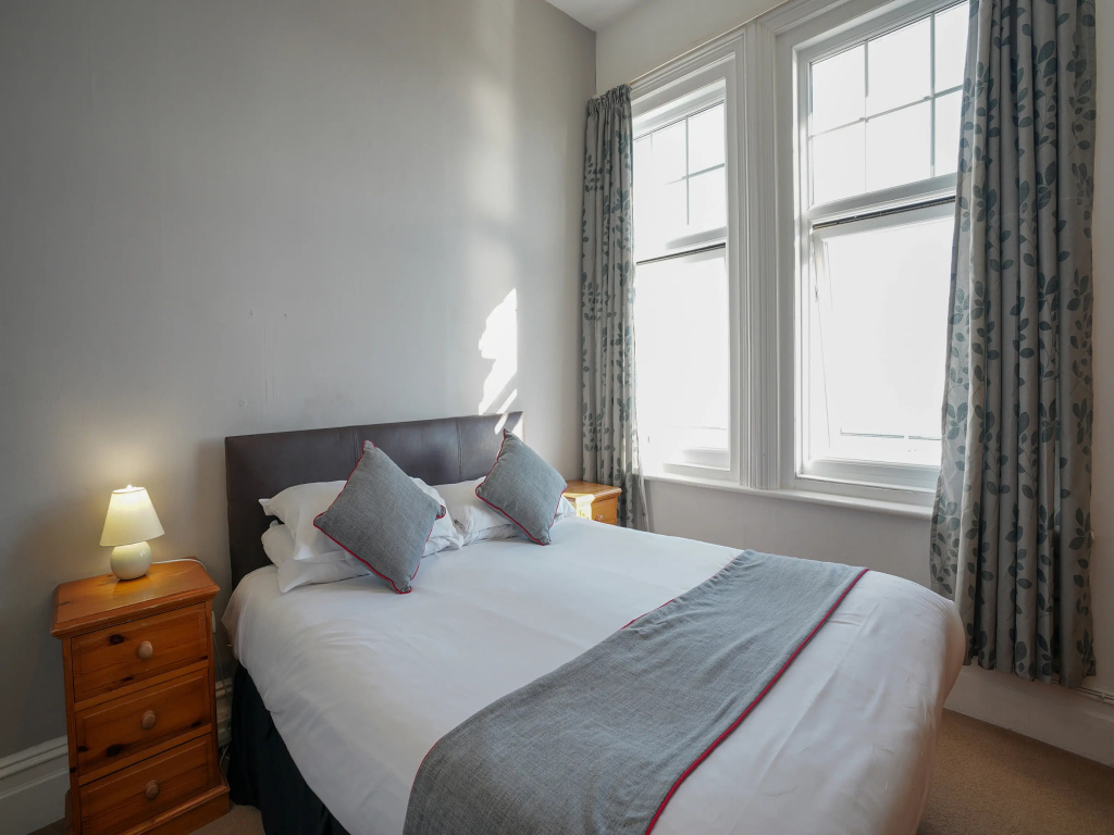 OYO Shanklin Beach Hotel