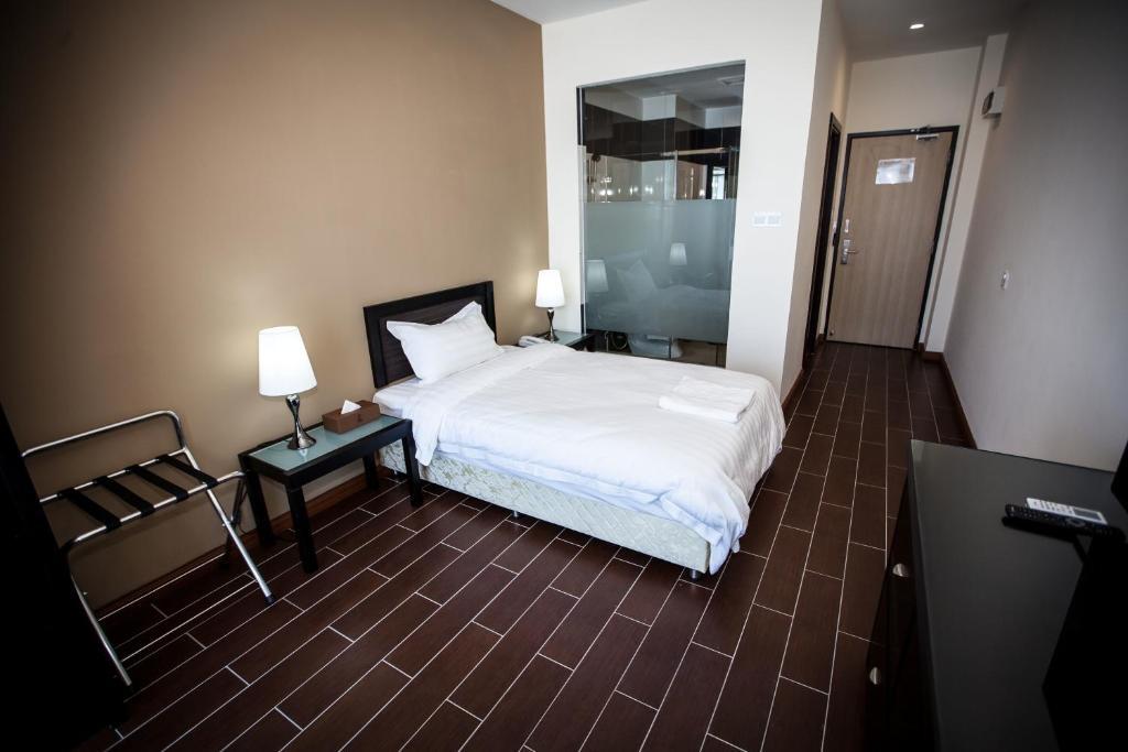 Putatan Platinum Hotel