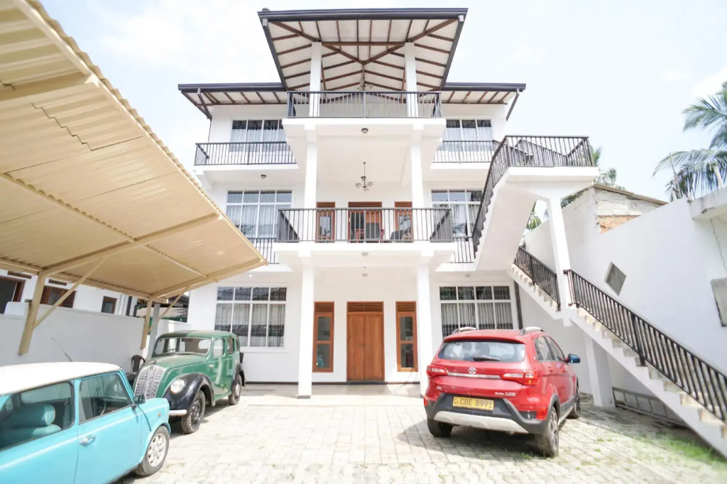 Cedar by OYO Rooms