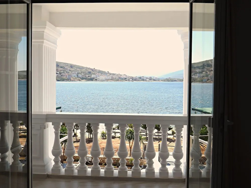 Deluxe Double room with balcony and with sea view (full double bed)