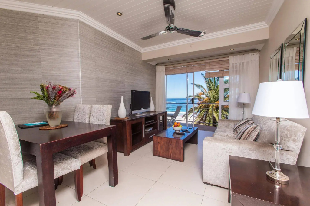 Seasonsfind - The Bay - Général