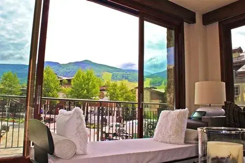 Balcony & Terrace