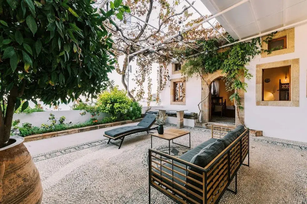 Arte Lindos Villa