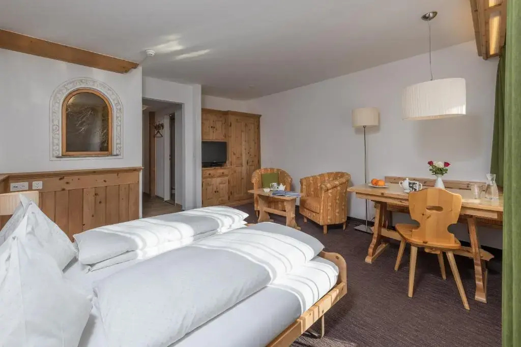 Standard Double room with balcony (full double bed)