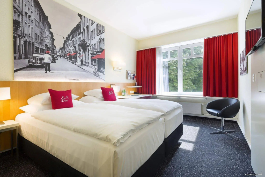 Hotel photo 37