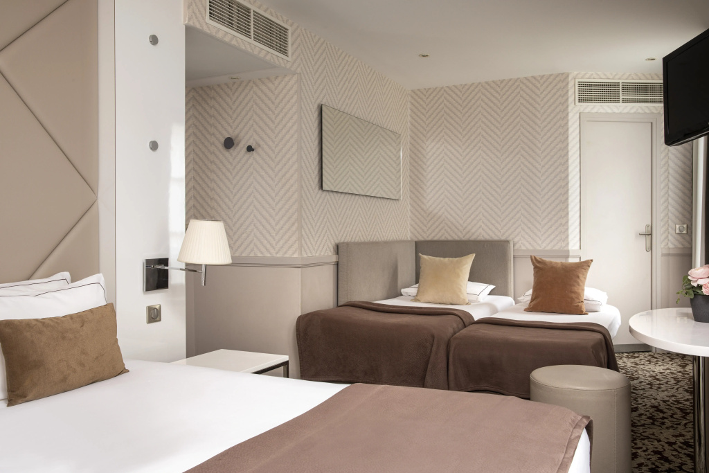 Hotel Longchamp Elysees — фото