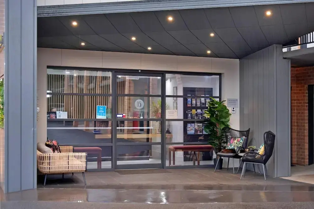 Bluegum Dubbo by Travellers