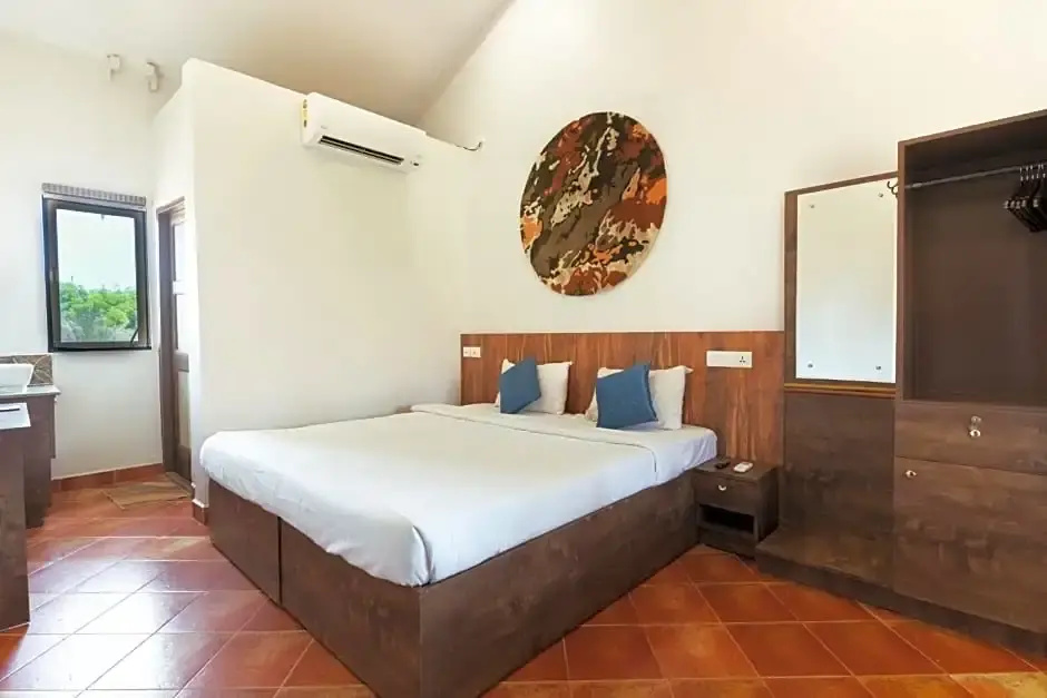 Standard Double room (full double bed)