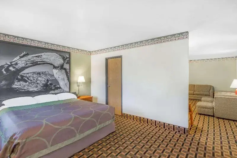 Double Suite (full double bed)