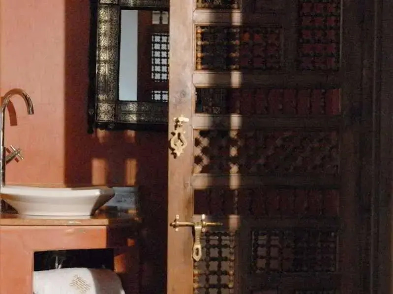 Riad Alkantara - Général