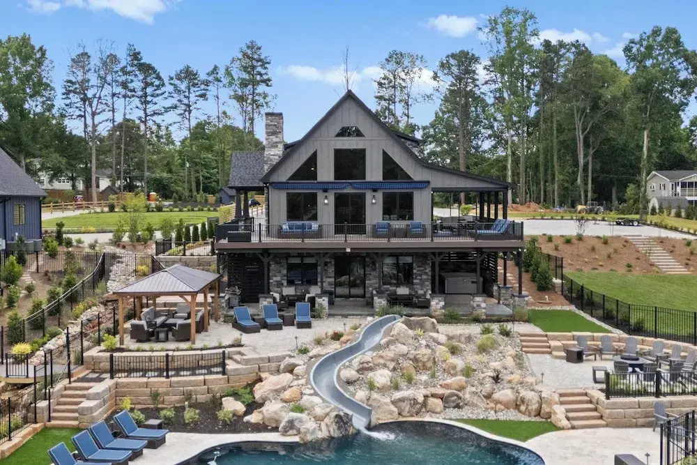Blue Heron & Gray Fox by Avantstay 2 Lakefront Homes, Sleeps 44 Pool, Dock, Theater