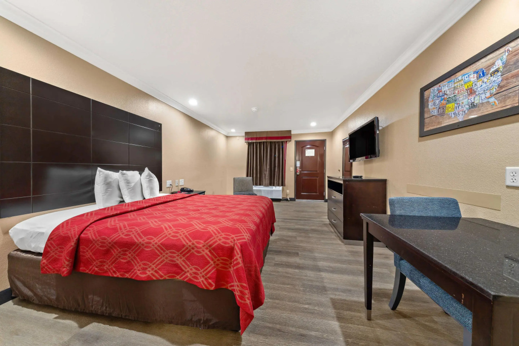 Standard Double room (full double bed)