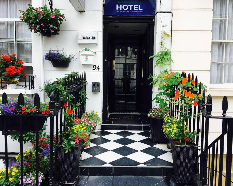 Surtees Hotel