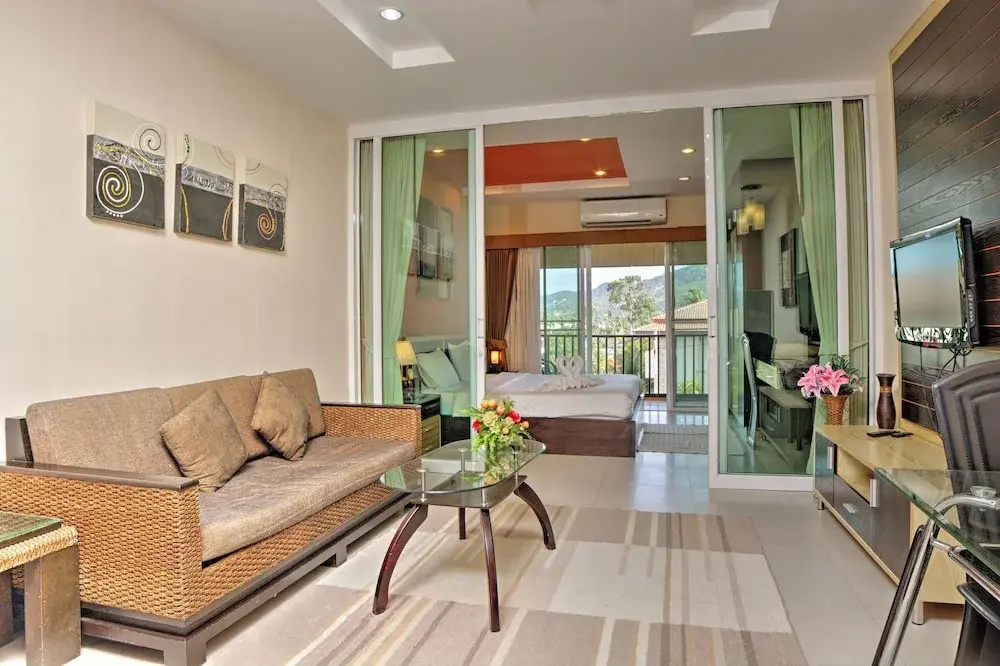 1 Bedroom Suite with pool view