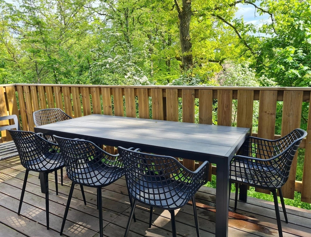 Stylish Chalet Haven Near Durbuy