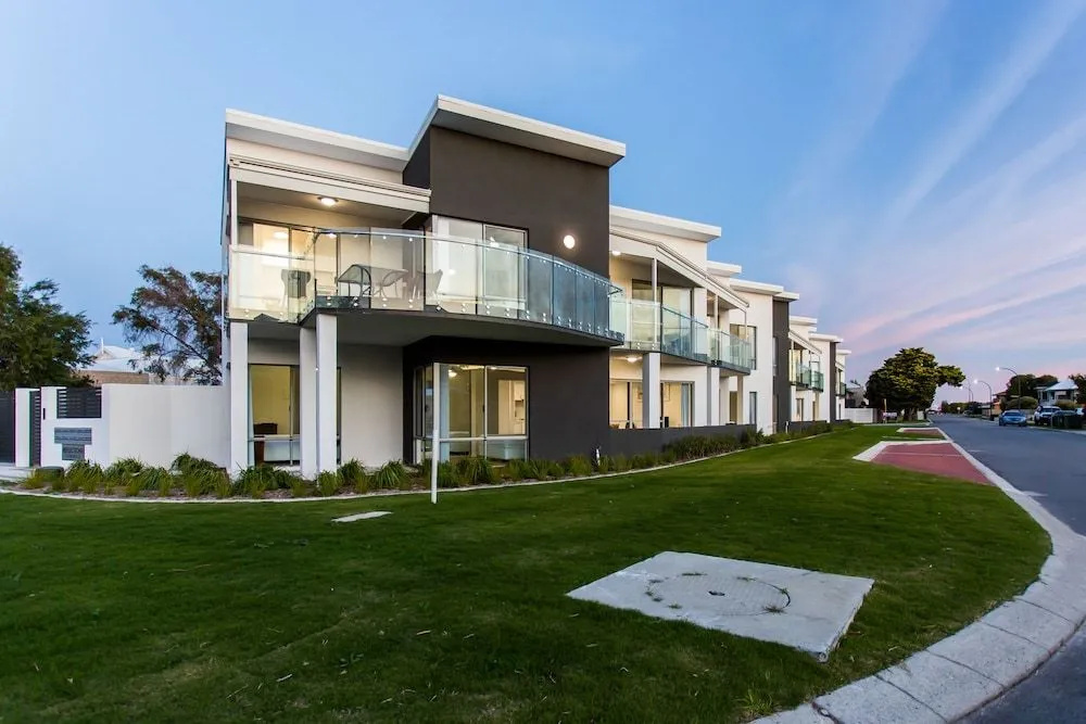 Reflections by Rockingham Apartments