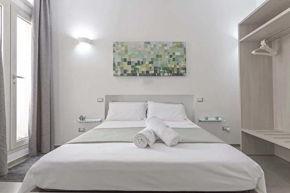 Standard room with balcony and with city view