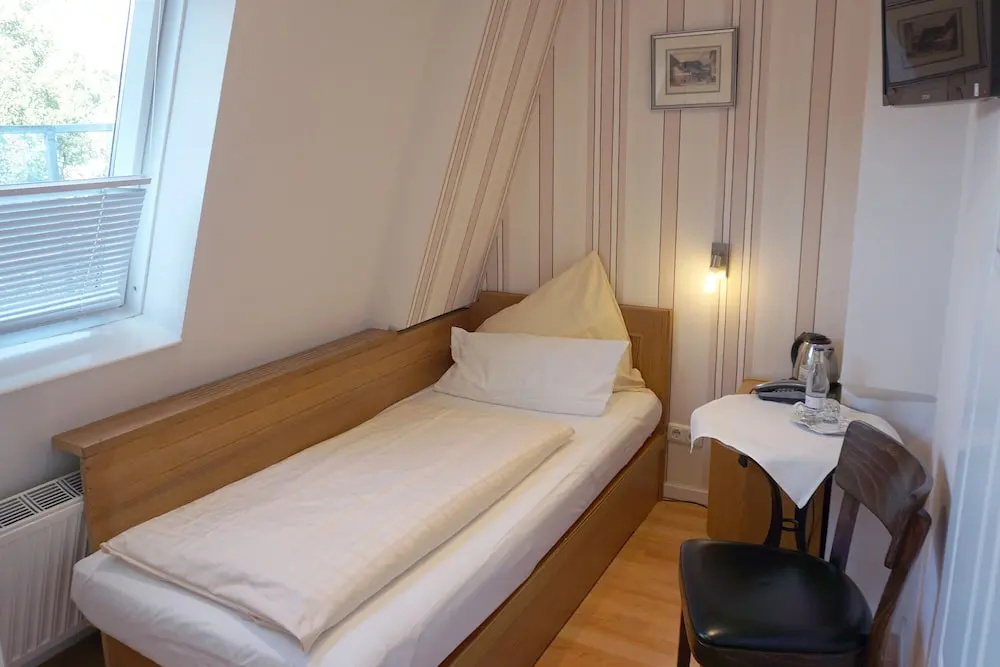 Hotel am Schloss Biebrich — 3