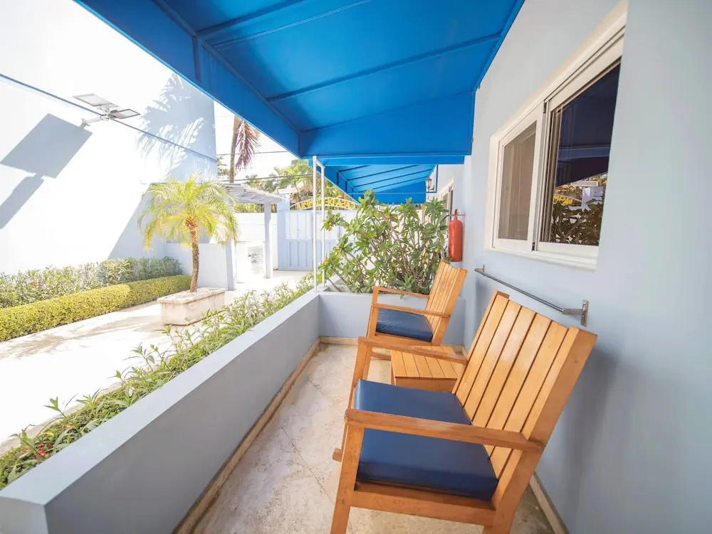 CDC 2 Studio With Bar, Walkable to Beach & Fun