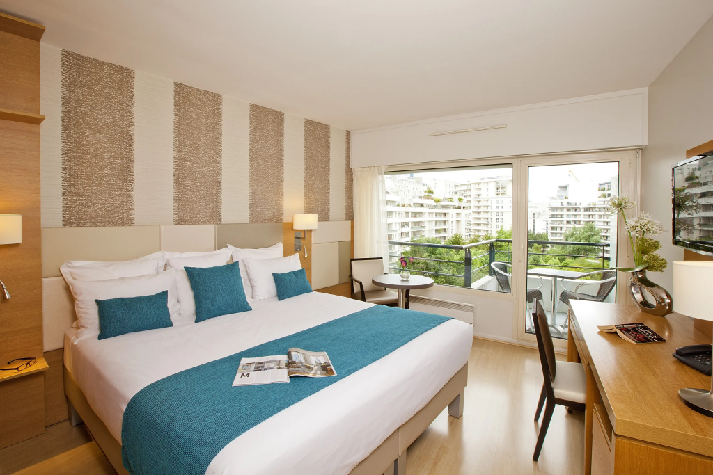 Отель Residhome Courbevoie La Défense в Курбевуе