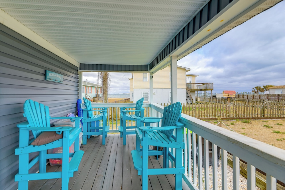 Luxe 'cozy Crab Shack' w/ Porch in Indian Beach!