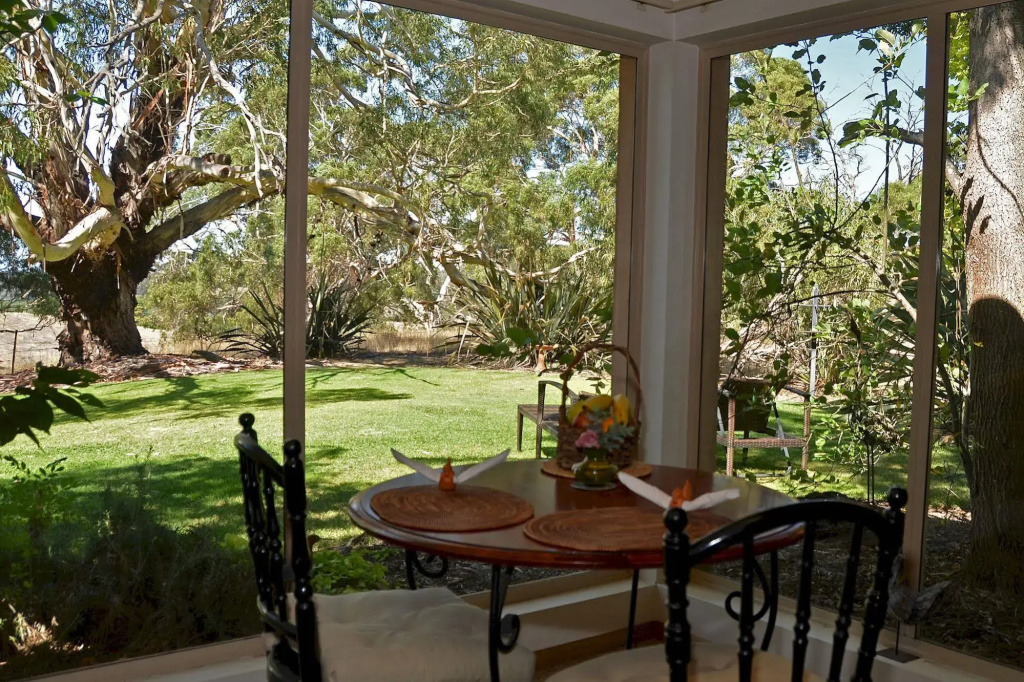 Adelaide Hills Retreats