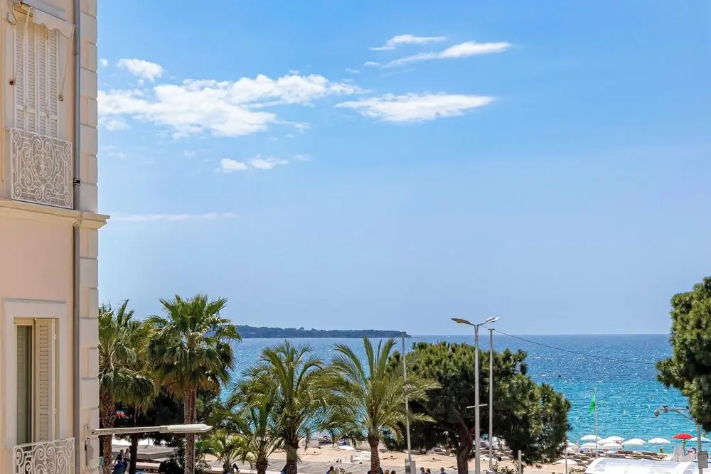 Renovated Apartment - Cannes Croisette Golden Square