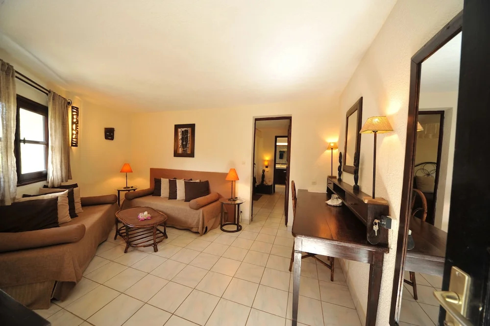 Standard Double Suite (full double bed)