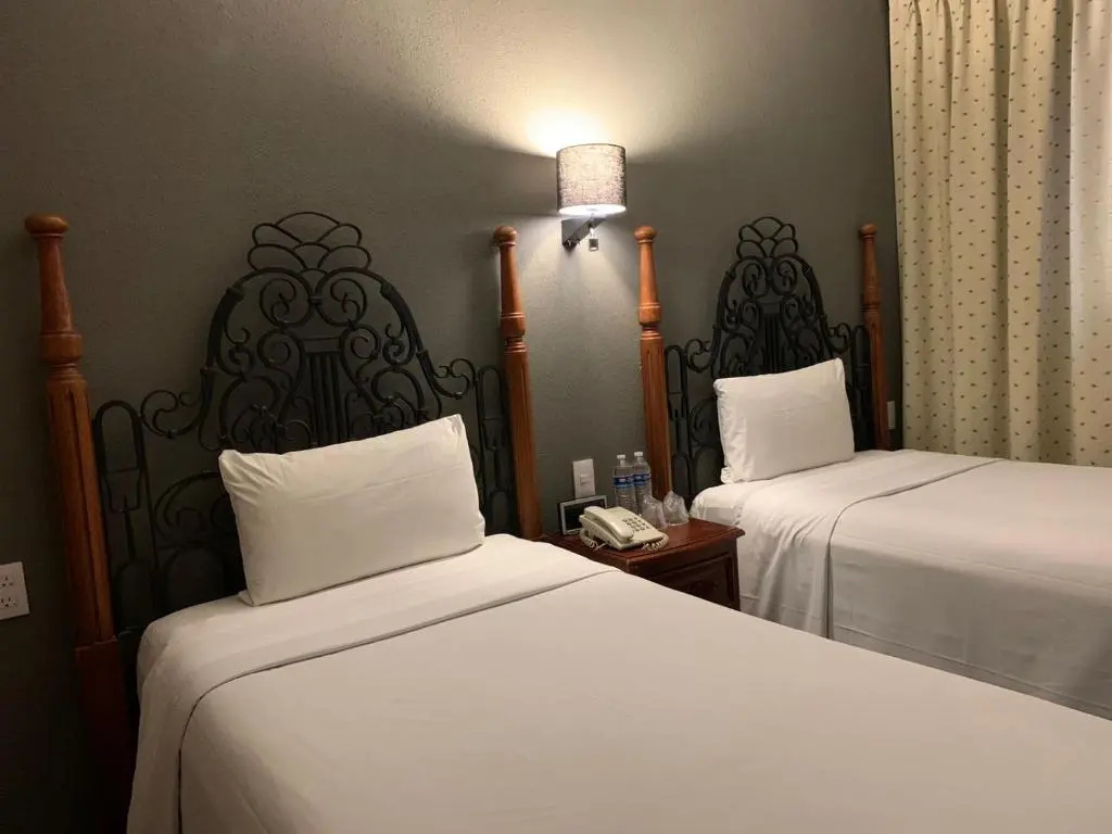 Hotel Canada Central - Chambres