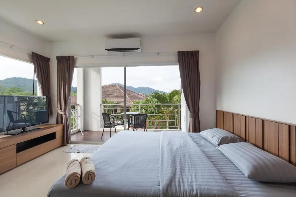 Superior Double room with mountain view (full double bed)