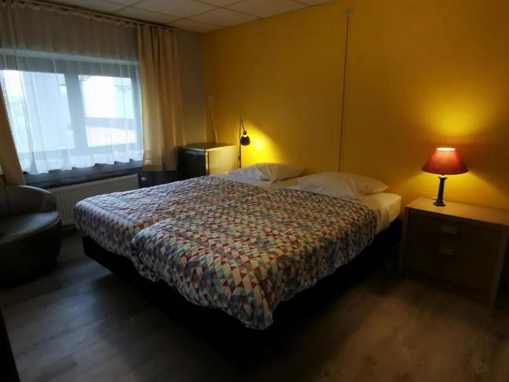 Standard Double room with garden view (full double bed)