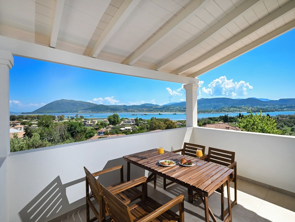 Maison D'Azur Lefkas Private Pool