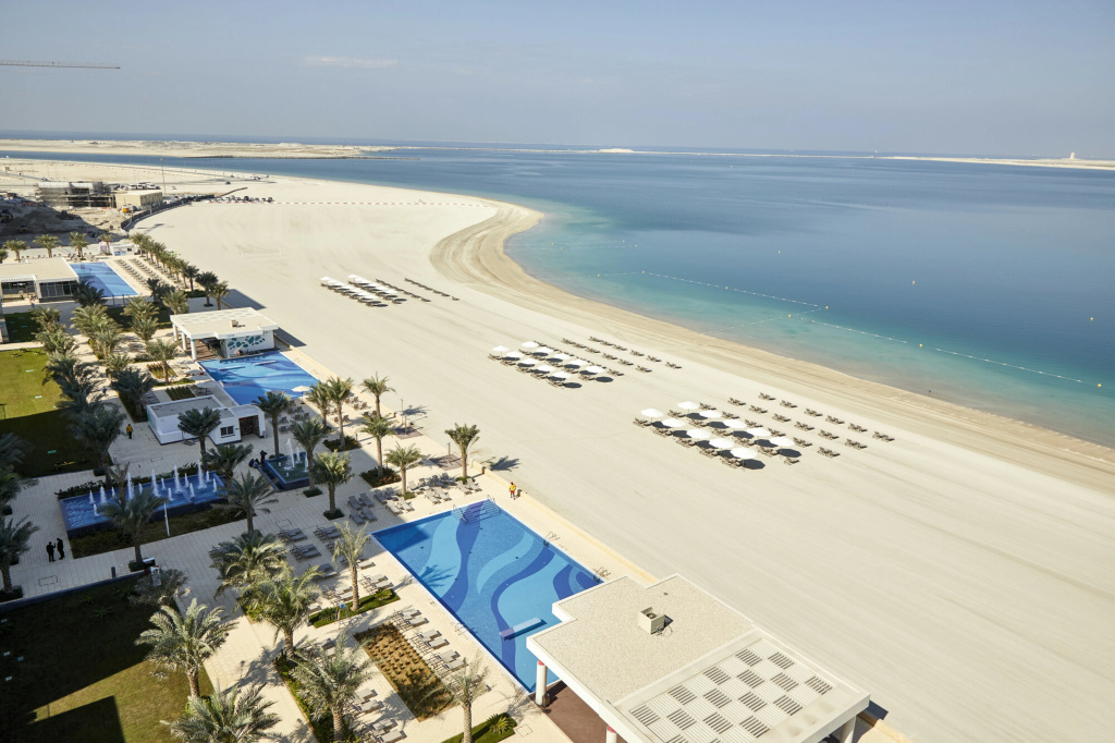 Beach & Waterfront