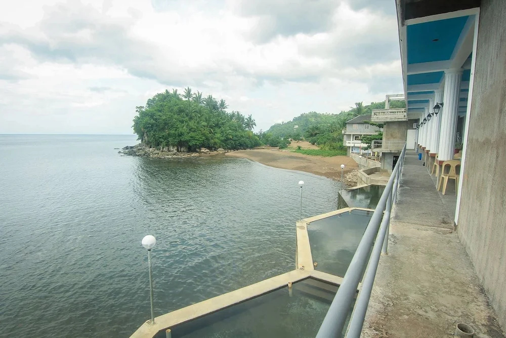 Beach & Waterfront