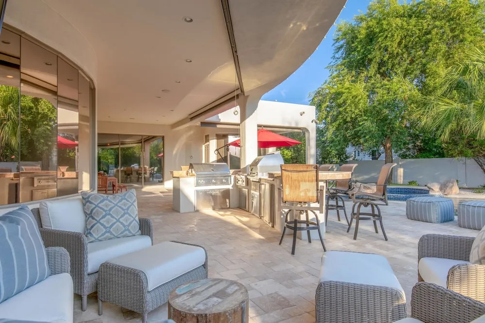 7832 North El Arroyo Road House 5 Bedrooms 5.5 Bathrooms Home