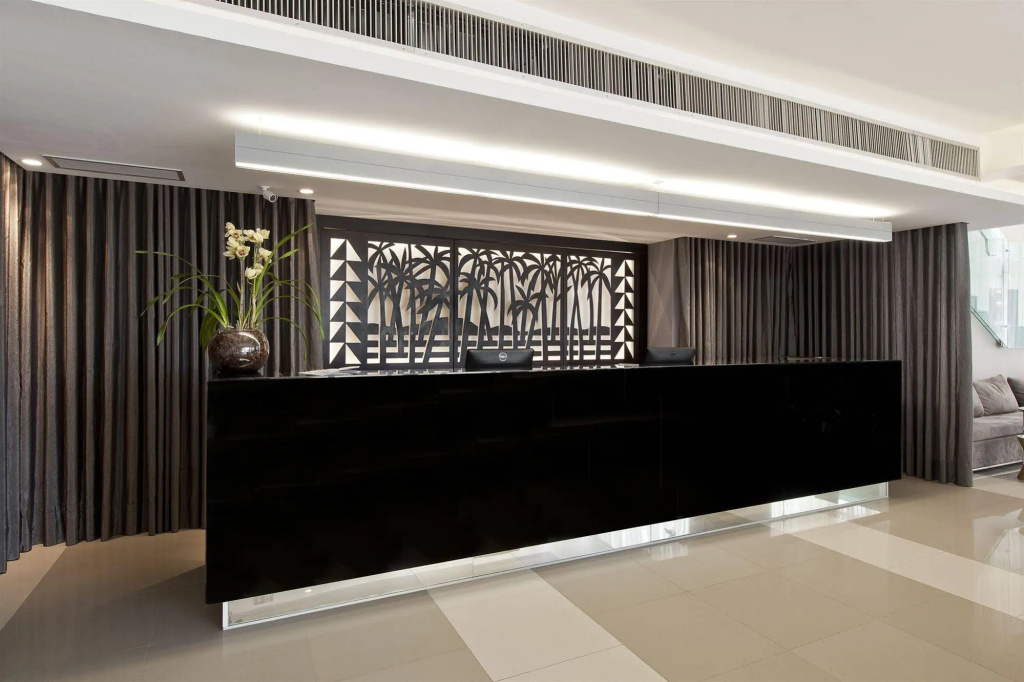 Lobby & Reception