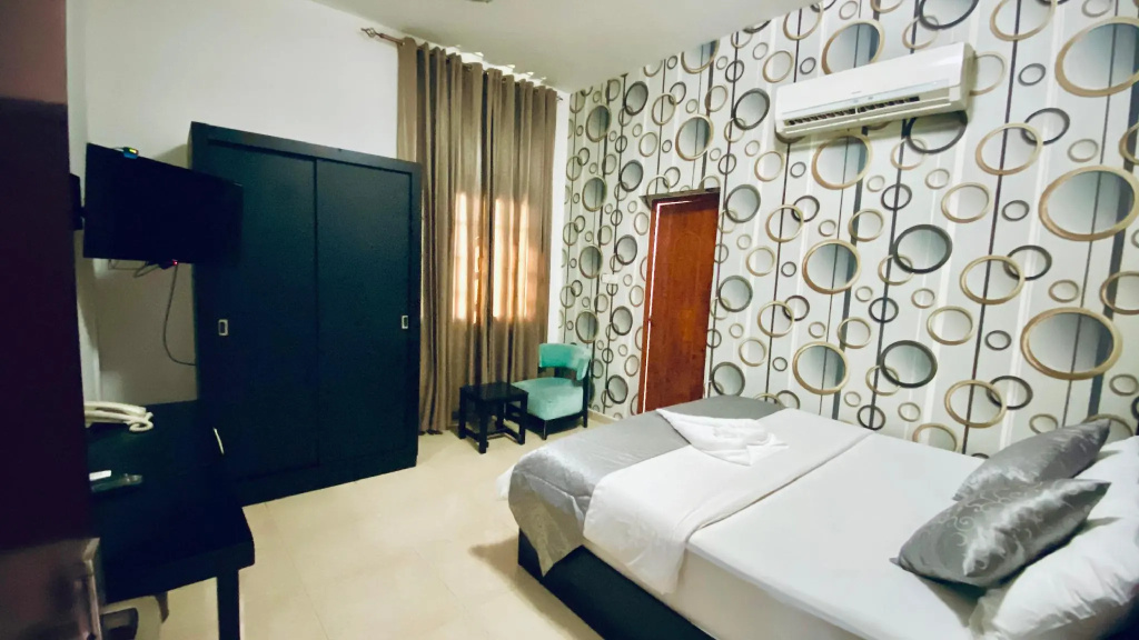 Economy Double room full double bed