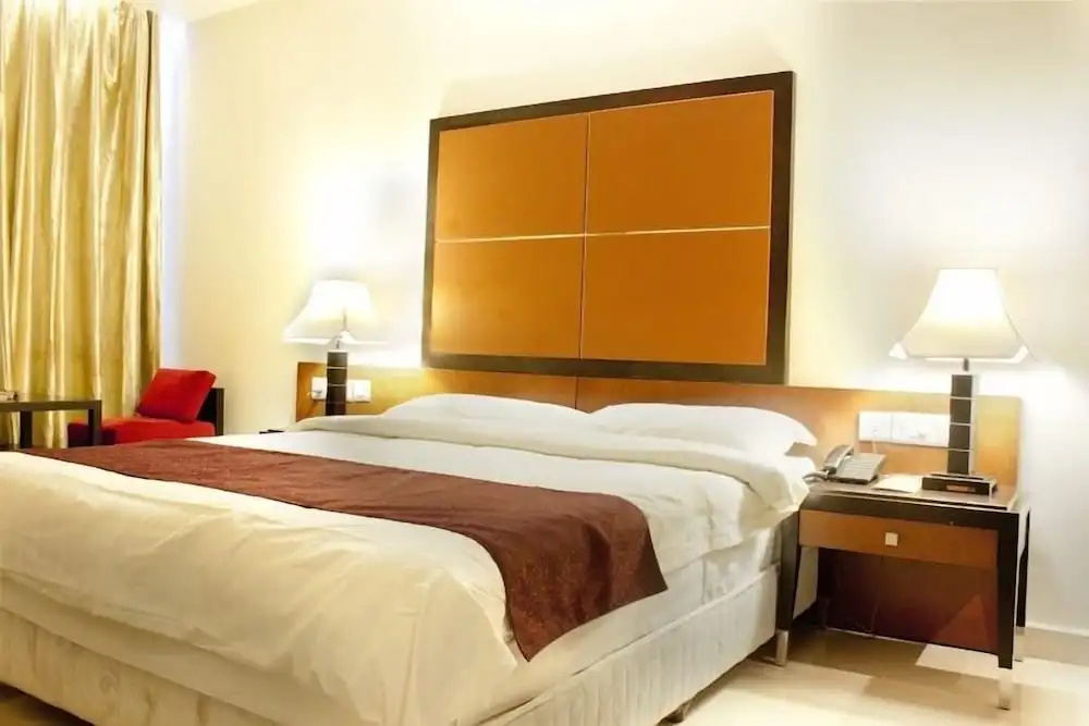 1 Bedroom Standard room with park view