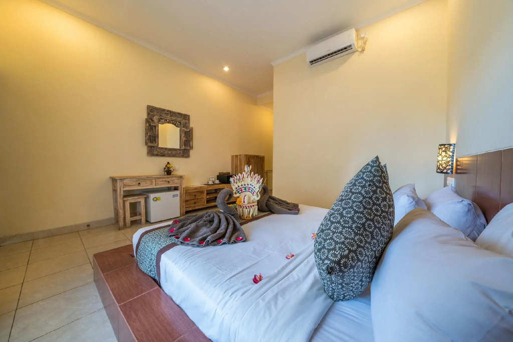 Deluxe Double room (full double bed)