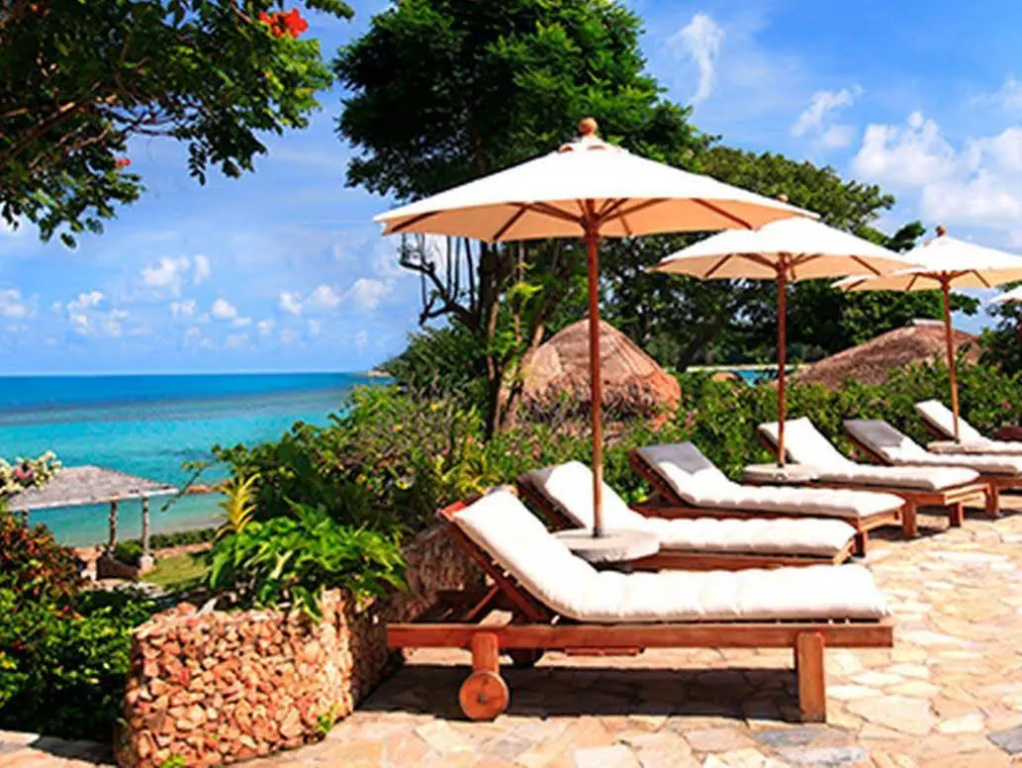 Beach & Waterfront