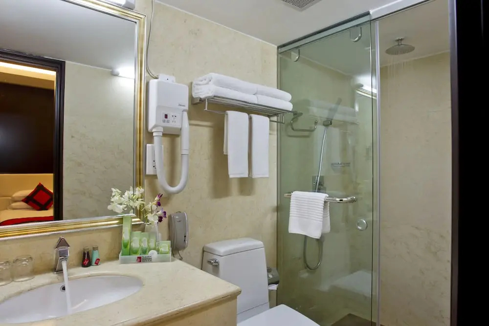 Innotel Luxury Business Hotel - Chambres
