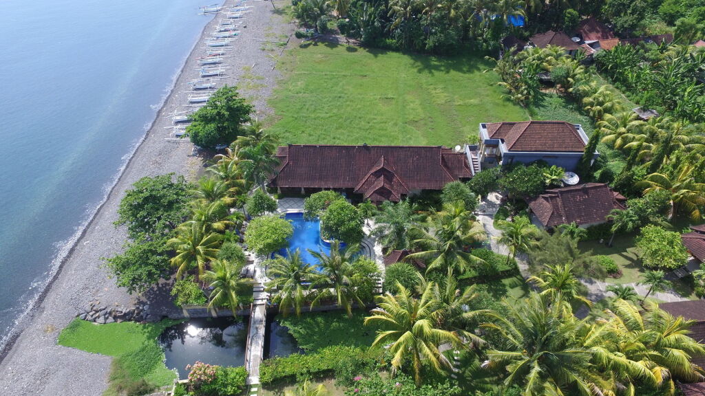 Arya Amed Beach Resort