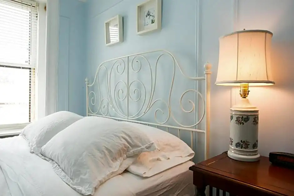 Economy Double room (full double bed)