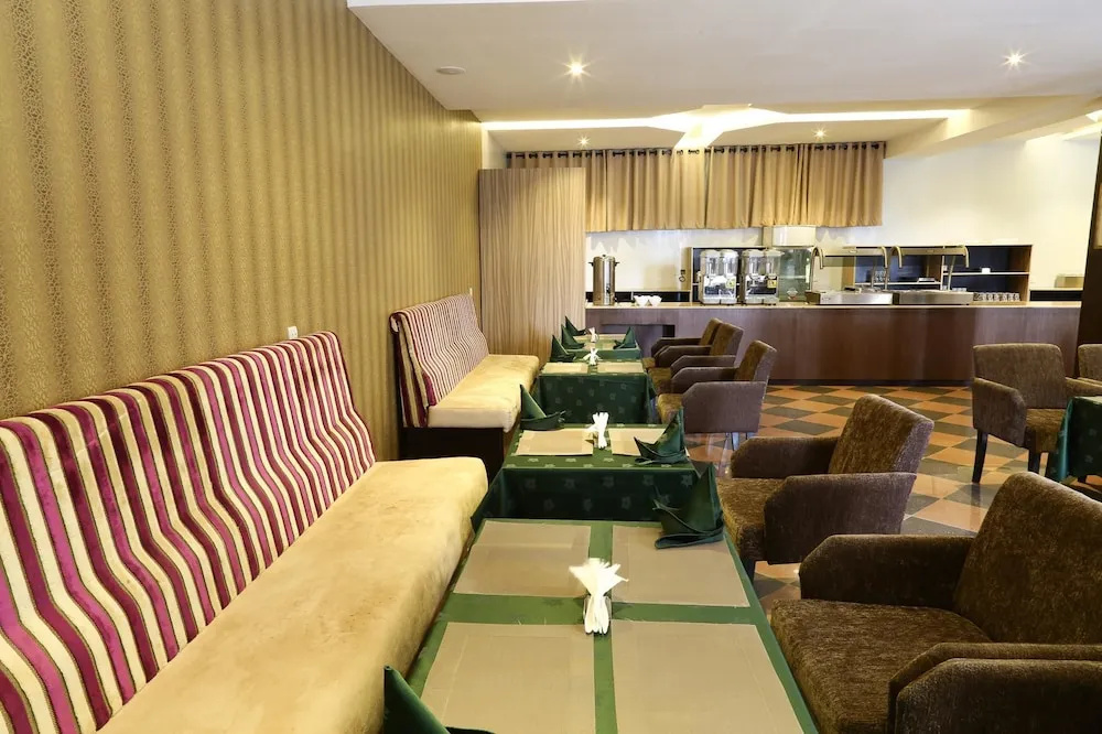 Golden Tulip Essential Benin City - Général