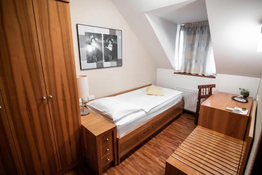 Dvor Jezeršek Brnik - Chambres