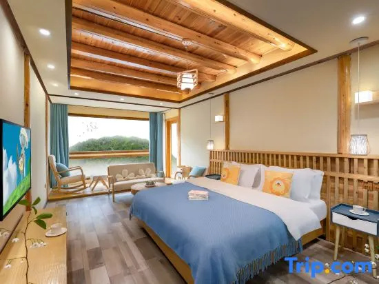 One see one mountain Shangpi Homestay (Xijiang Qianhu Miao Village Observation Platform Store)