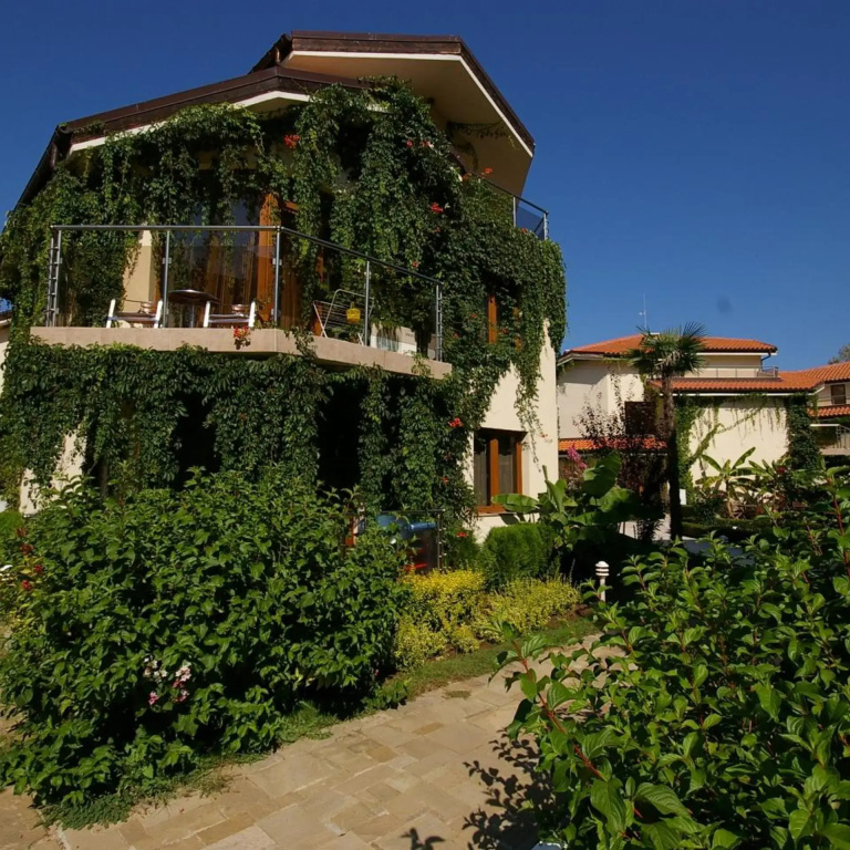 Laguna Beach Resort & Spa