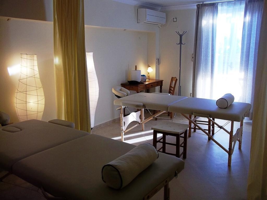 Aneroussa Beach Hotel — 5
