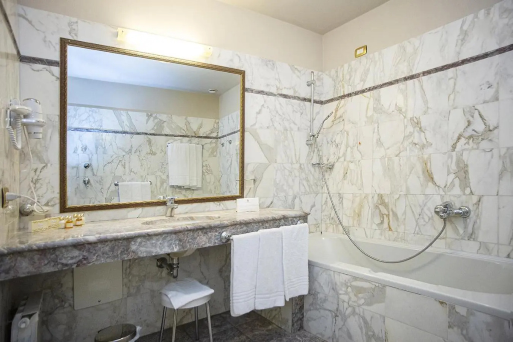Hotel photo 30